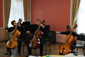 ансамбль виолончелистов